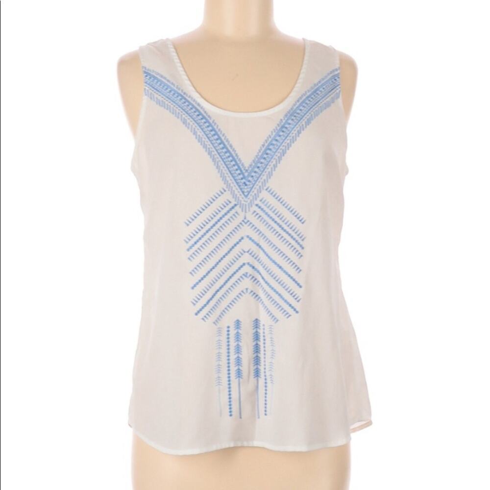 Violet & Claire lightweight white tank top with blue chevron embroidery size M